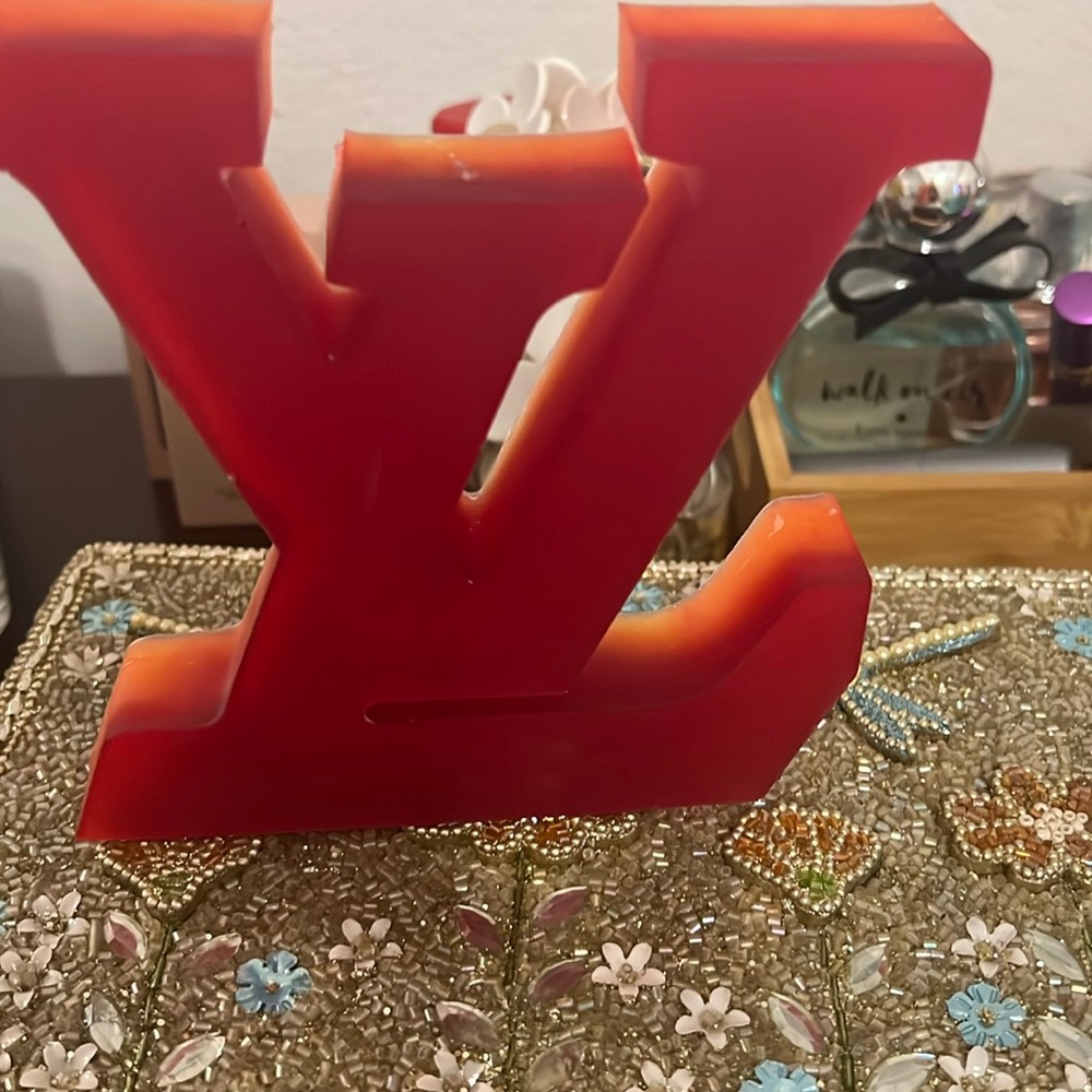 Handmade candles/soaps logo mania